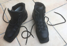 Royal Marines black Alico Italian ski boots with vibram soles picture