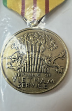 Vietnam War Vietnam Service Medal Full Size Rare Period Issued Combat Service... picture