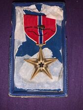 US WWII BRONZE STAR MEDAL IN BOX OF ISSUE MILITARY AWARD USA AMERICA AMERICAN US picture