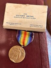 Original WW1 U.S. Victory Medal 1920 Full Ribbon And box Vibrant And clear picture