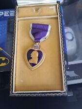 WW 2  MEDAL with Box Original US Army picture