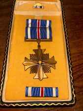 WWII ARMY AIR CORPS DISTINGUISHED FLYING CROSS MEDAL RIBBON BAR LAPEL CASE WW2 picture
