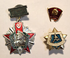Soviet USSR Frontier Guard Enlisted Otlichnik Military Sportsman KOMSOMOL badges picture