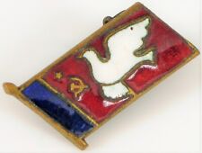 VINTAGE RUSSIAN USSR CCCP SOVIET UNION DOVE FLAG PEACE ENAMEL MEDAL PIN MILITARY picture