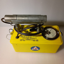 Vintage Universal Atomics CD V-700 Geiger Counter Cool Cold War History Item picture
