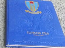 1943 ELLINGTON FIELD ARMY AIR FORCE TRAINING COMMAND souvenir book picture