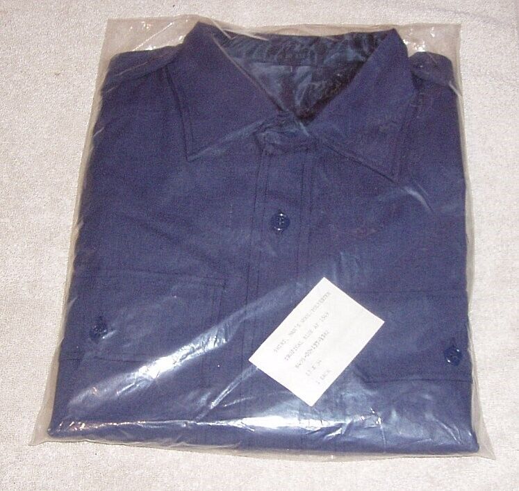 Vintage 1976 NOS Military Men’s Wool/Poly 17 x 34 LS Button Shirt Tropical Blue