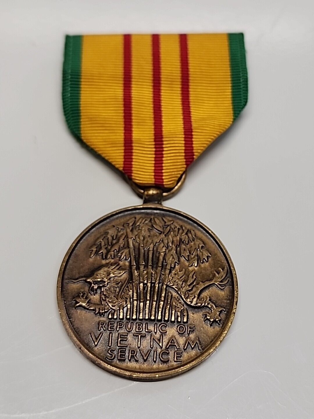Original Vintage 1965-1973 Vietnam War Service Medal