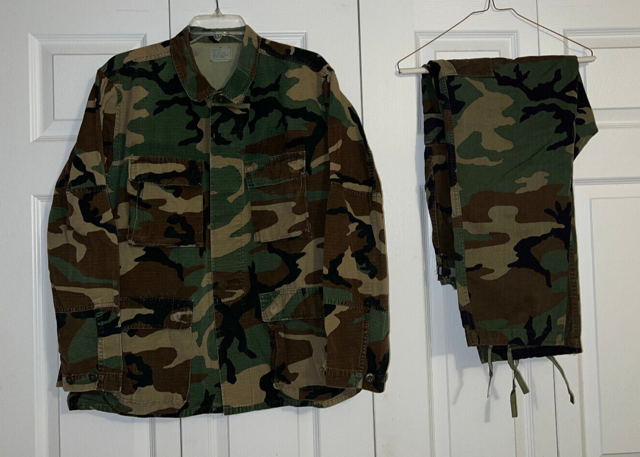 Army NAVY Marine - Woodland Combat CAMO Uniform - Coat & Pants - MEDIUM REGULAR