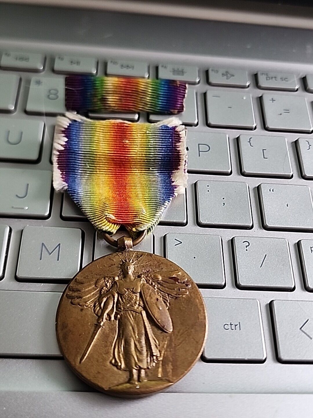 WW1 -VICTORY MEDAL + RIBBON --REAL THING SEE STORE WW1-WW2 MEDALS-HUGE AUCTION