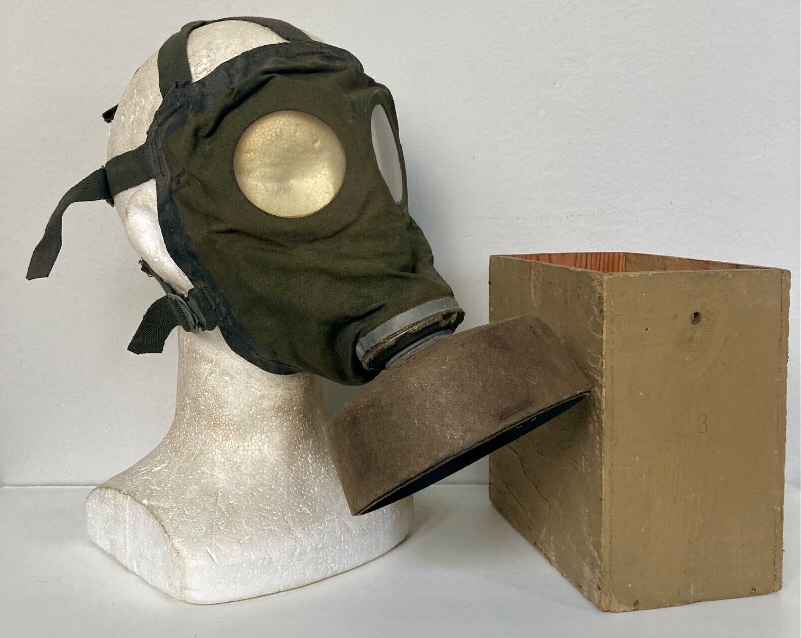 WW2 German Gas Mask RARE filter