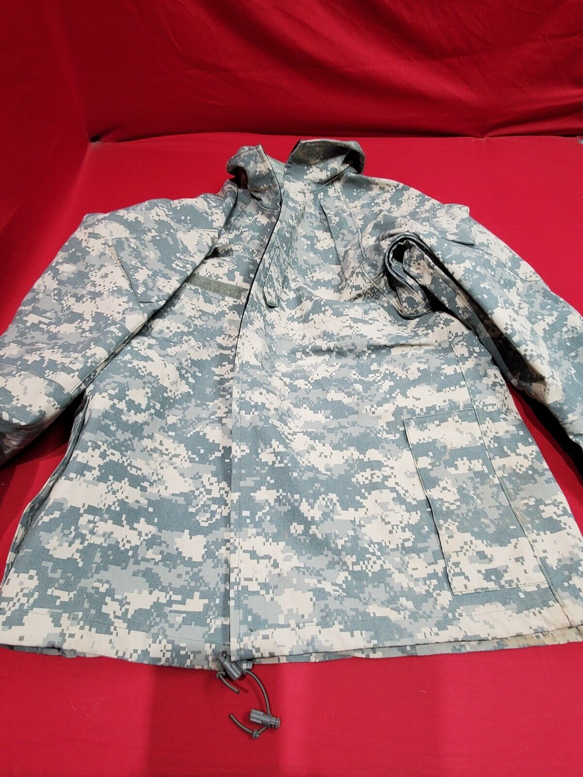 ACU Pattern CVC 93 Hardshell Jacket MEDIUM REGULAR Goretex