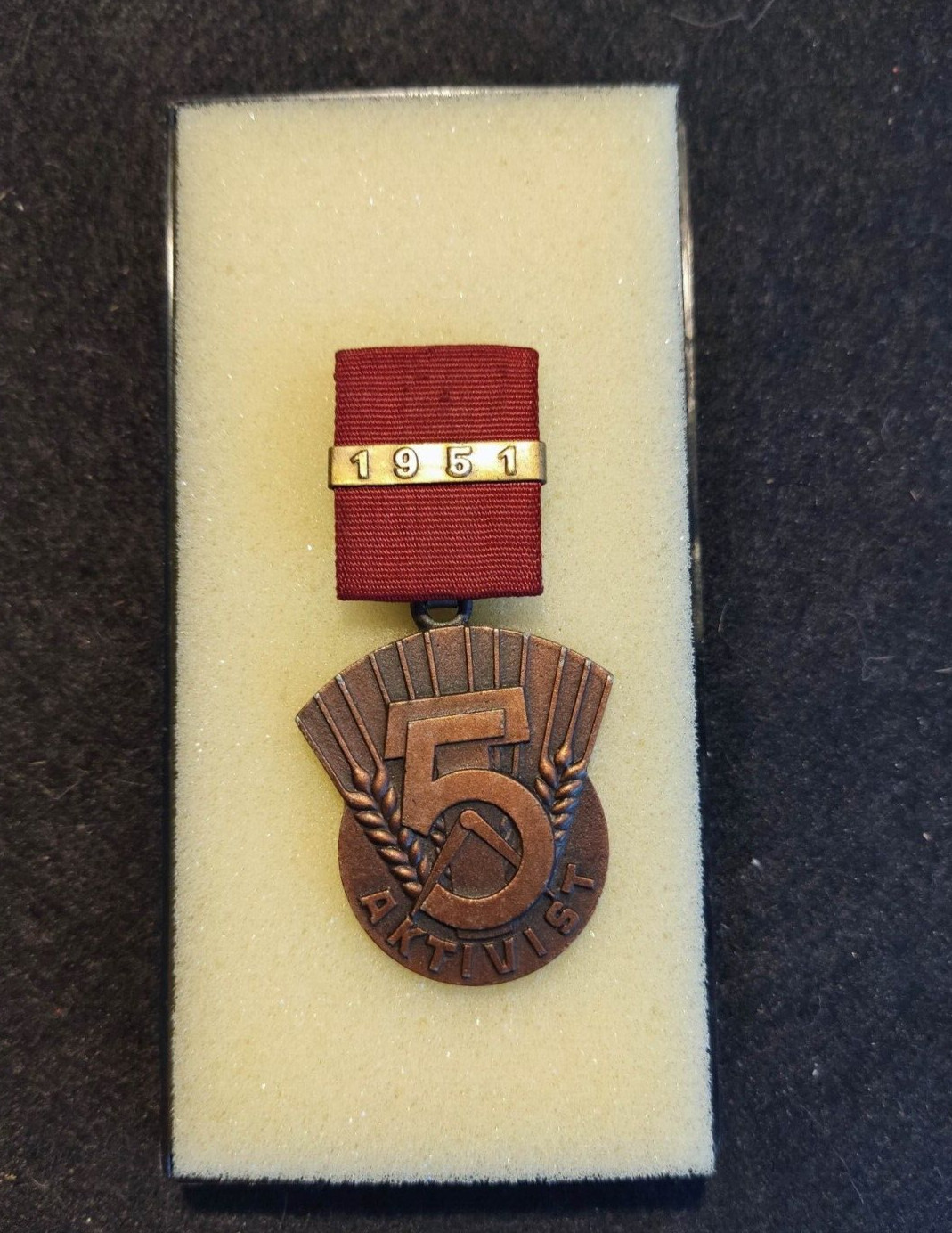 GDR Germany Medal for the Honorary title of activist, The Five-year Plan in Box