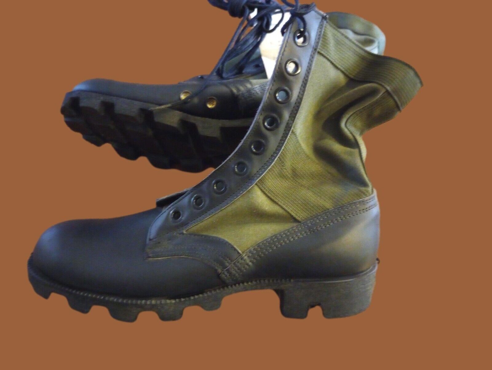 U.S MILITARY ISSUE JUNGLE BOOTS PANAMA SOLE RO SEARCH SPIKE PROTECTIVE 7R NEW