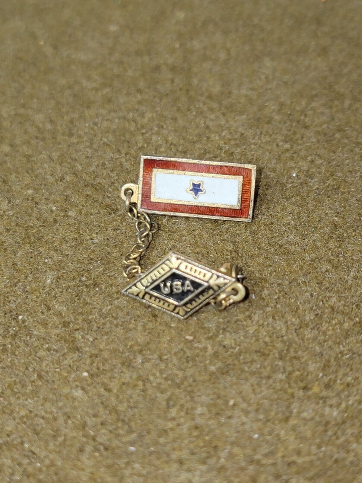 WWII USA Chained Son in Service Pin with One Star #2
