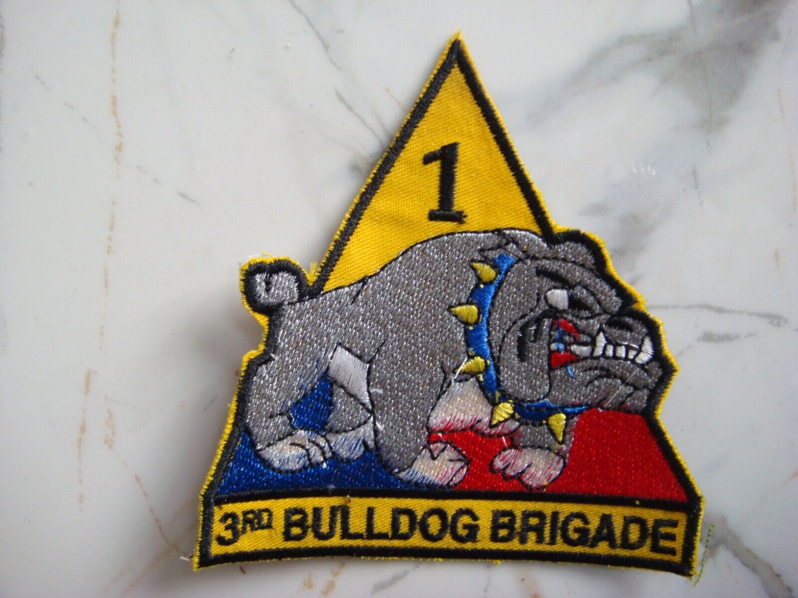 US ARMY 1st ARMORED DIVISION - 3rd BULLDOG BRIGADE PATCH