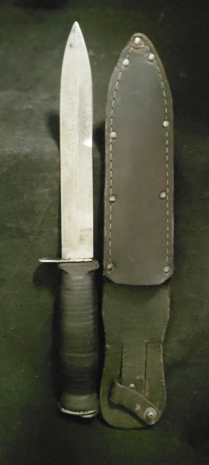 Veitnam era 1960s Fixed Blade Knife  W/  Scabbard WW2 @11