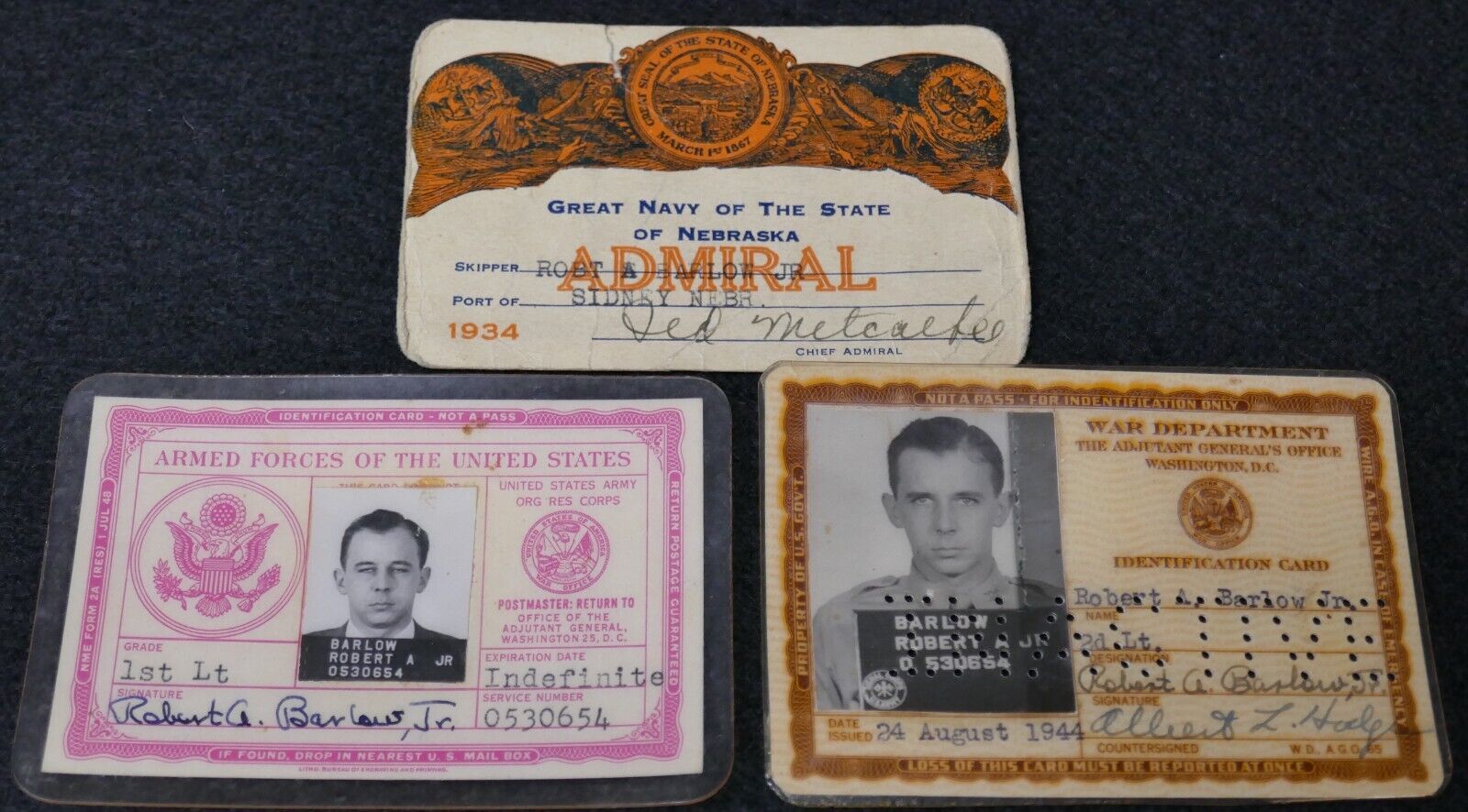 WWII US Army Officers Identity Card Lieutenant ROBERT A BARLOW JR 1944 Lt. ID