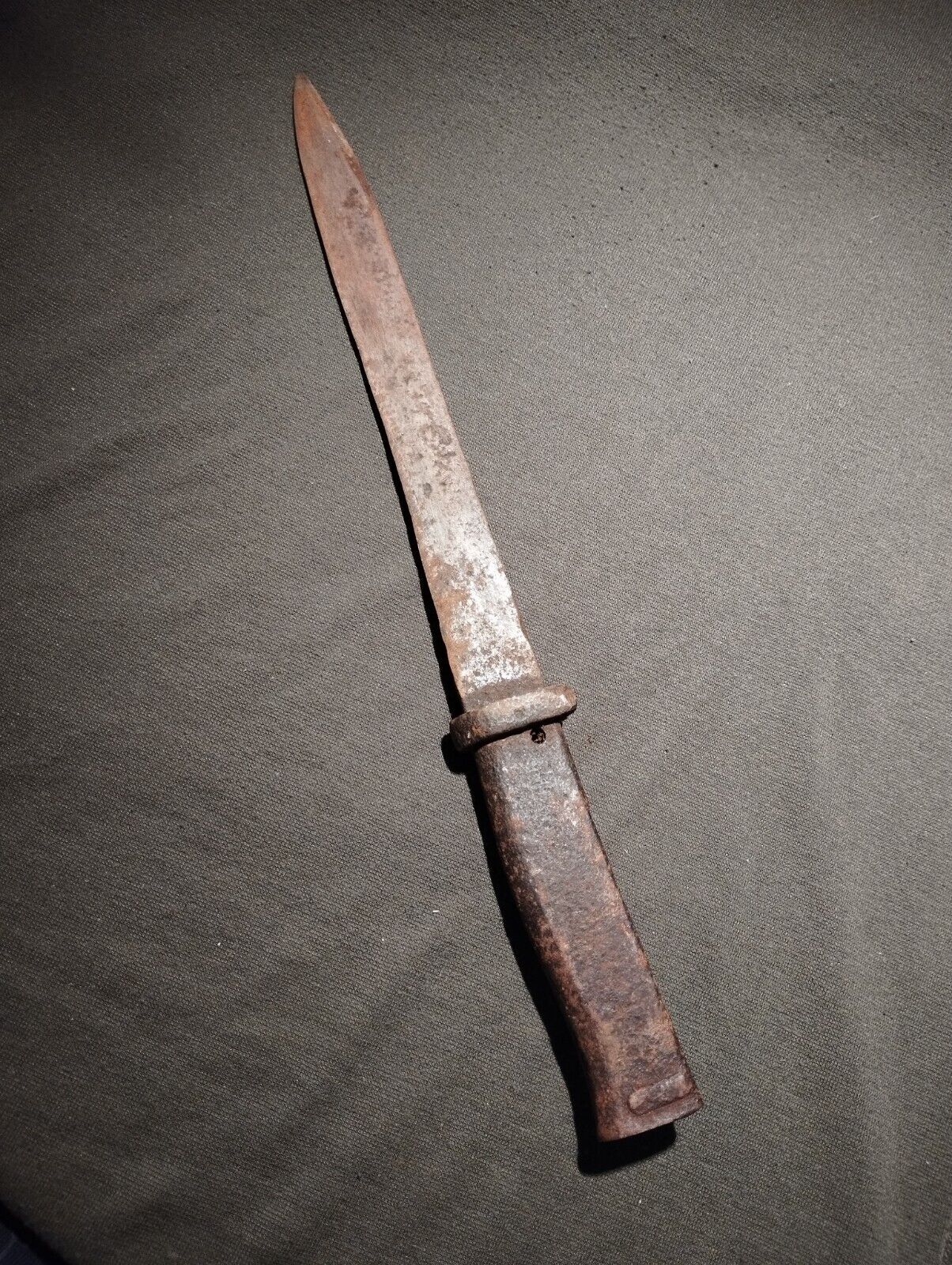 Original WW1 German Erzats trench dagger combat knife with steel grips