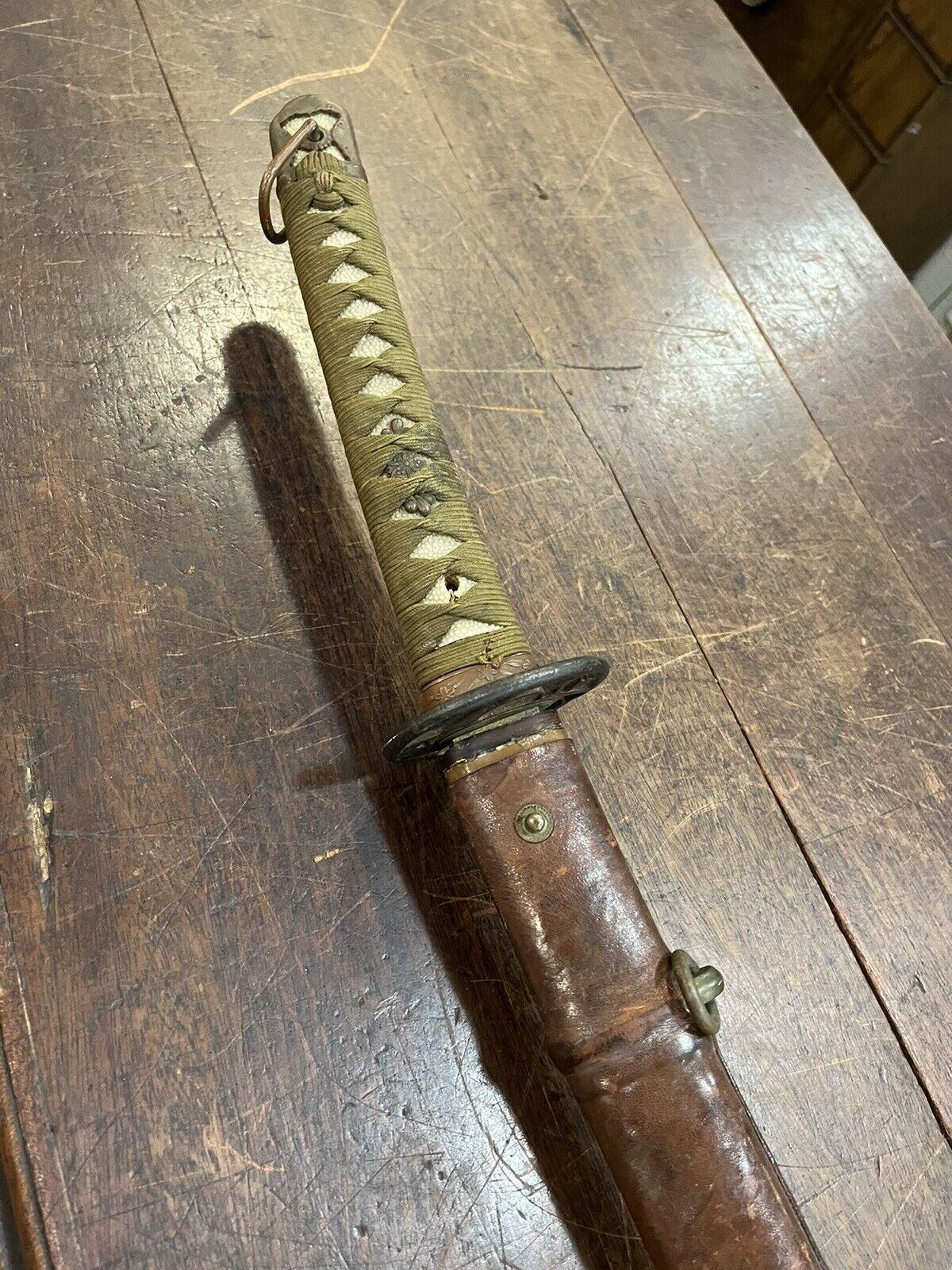 WW2 Japanese Army officers sword signed blade measures 26 inches 