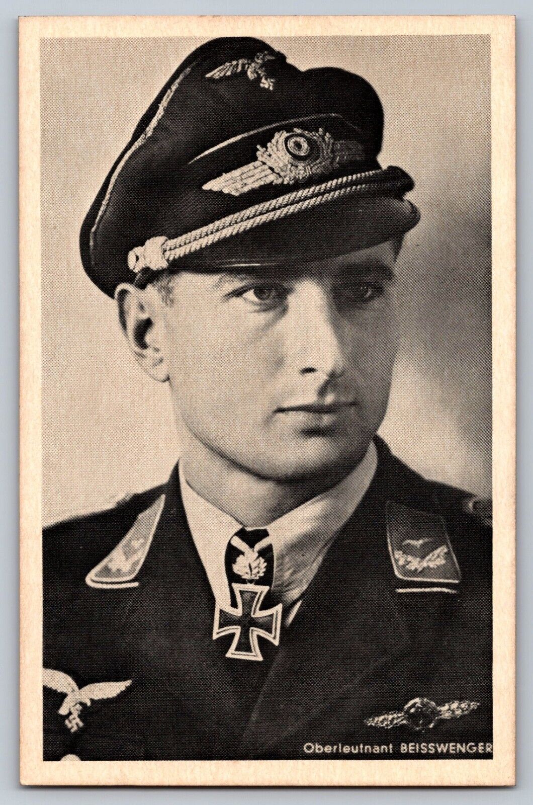 WW2 POST CARD PHOTO PORTRAIT Oberleutnant Hans Beisswenger KNIGHT CROSS HOLDER