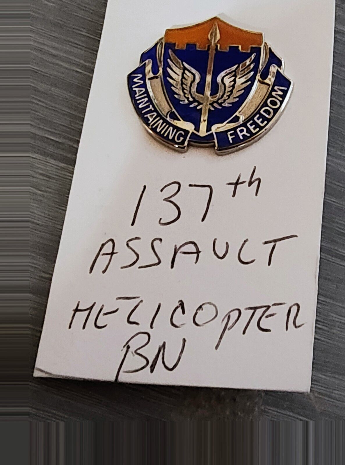 US Army unit insignia pin 137th Assault Helicopter Bn