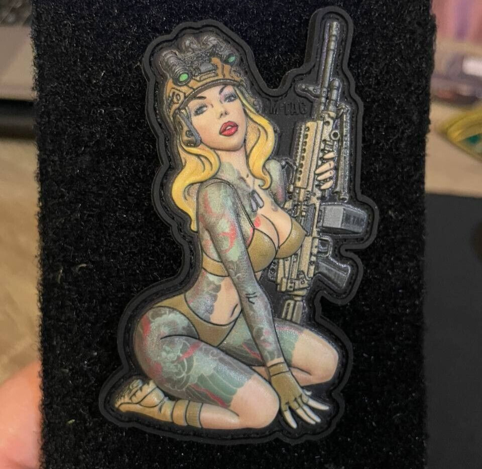 Army Morale Patch Tactical Girl With Yakuza Tatoo Tactical Badge Hook 3D PVC