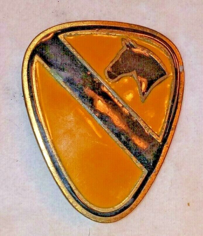 US Army 1ST Cavalry Division Combat Service Belt Buckle 1988