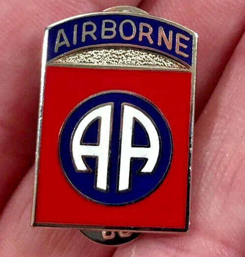 AA Airborne Lapel Hat Vest Jacket Shirt Backpack Bag Souvenir Pin