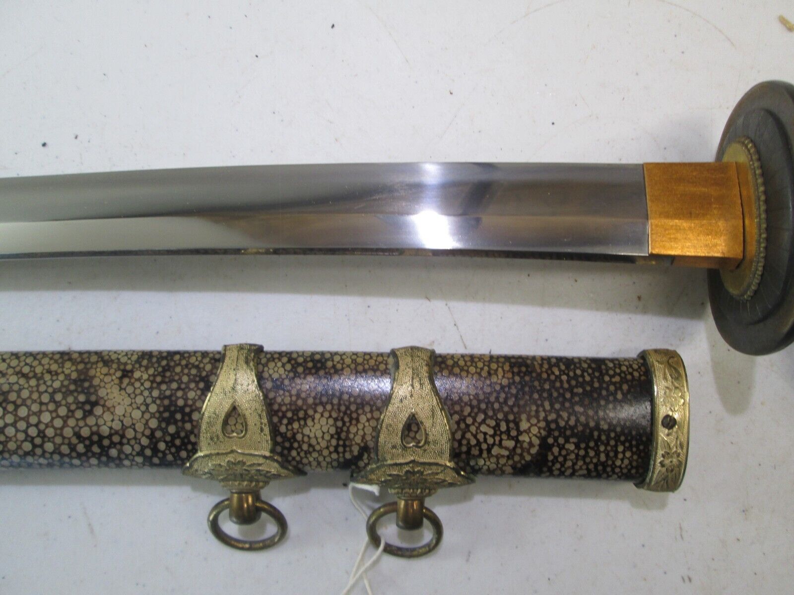 WW2 JAPANESE NAVY OFFICERS KAI GUNTO SWORD WIT SCABBARD SIGNED & DATED MINTY #V9