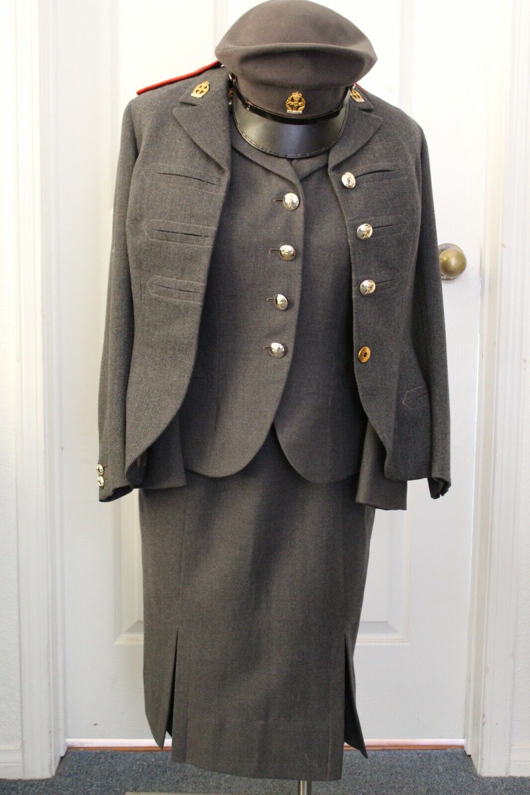 WW2 British Army Womens Nursing Corps QARANC Uniform with 2 Jackets Skirt Hat an
