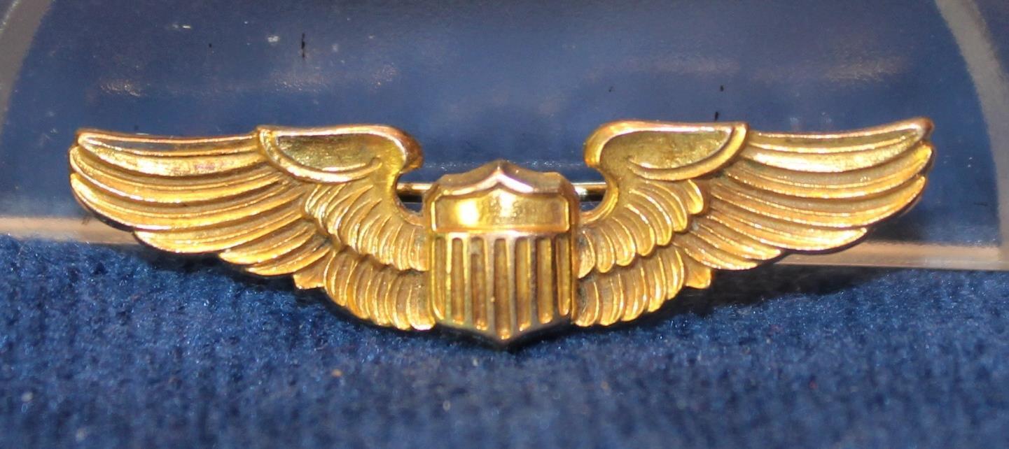 WWII USAAF HH 1/20 GOLD FILLED GOLD WING 1.5 INCHES ROLL LOCK PINBACK HOME FRONT