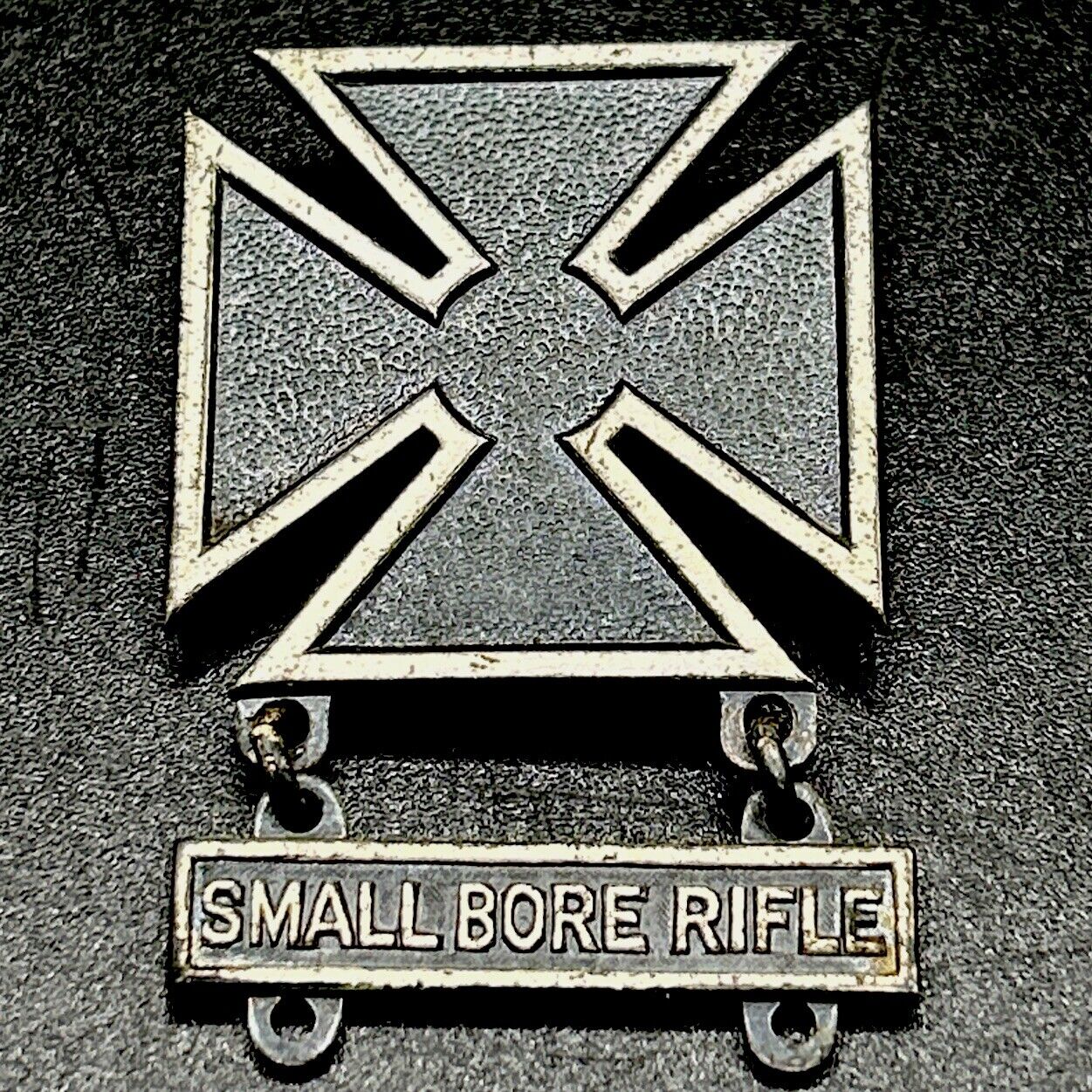 Original WW2 U.S. Army Sterling PB Marksman Badge with Small Bore Rifle Bar Pin.