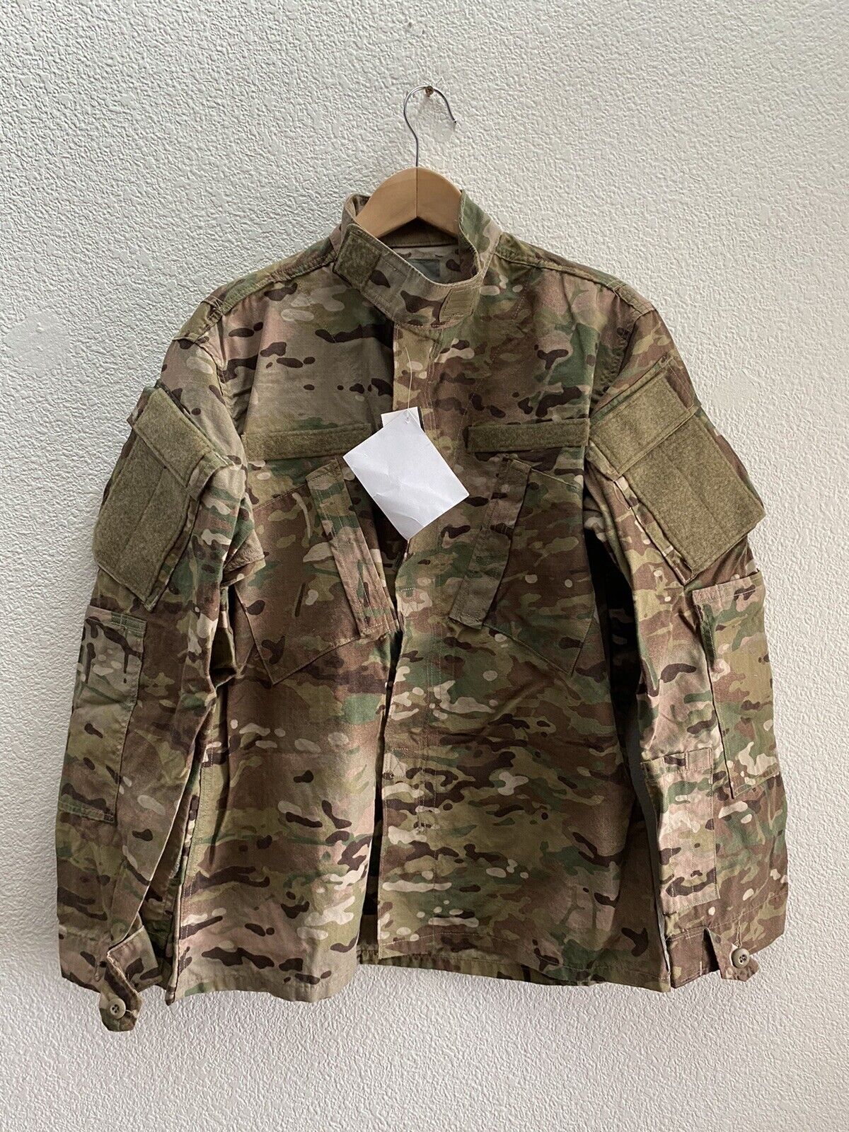 U.S. Army Military Apparel Army Combat Uniform Coat Jacket Medium Regular NWT