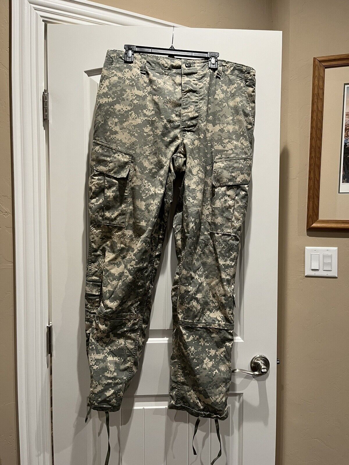 US Army Camouflage ACU Digital Camo Cargo Pants Military Combat Size Large Long