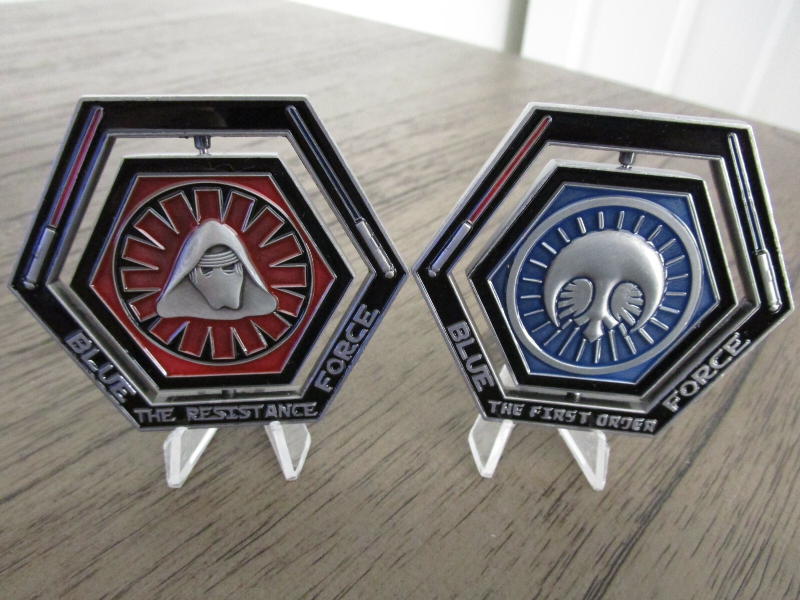 Star Wars The First Order The Resistance Blue Force Spinner Coin Challenge Coin