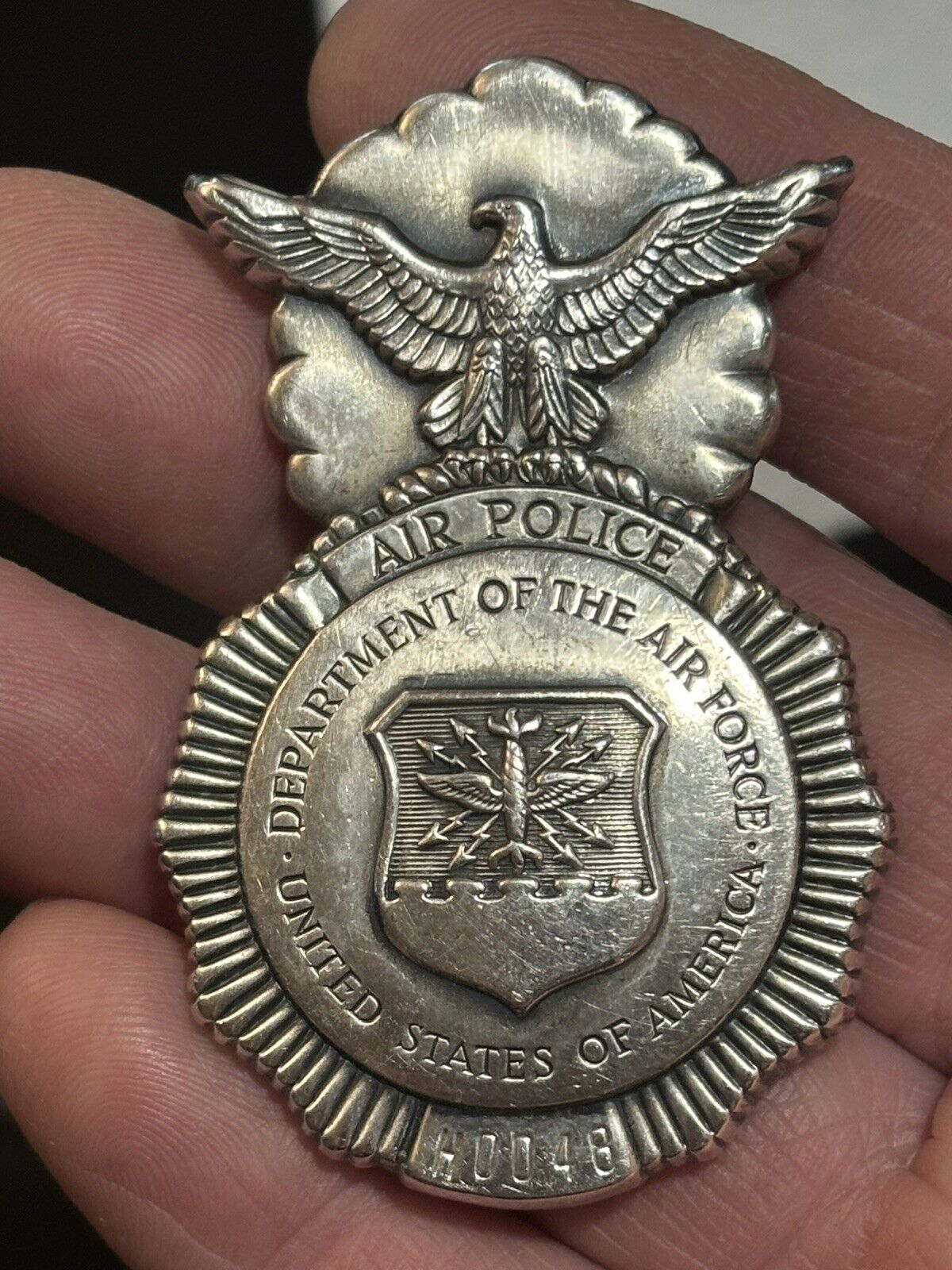 HARD TO FIND AIR FORCE AIR POLICE PIN DEPARTMENT OF THE AIR FORCE