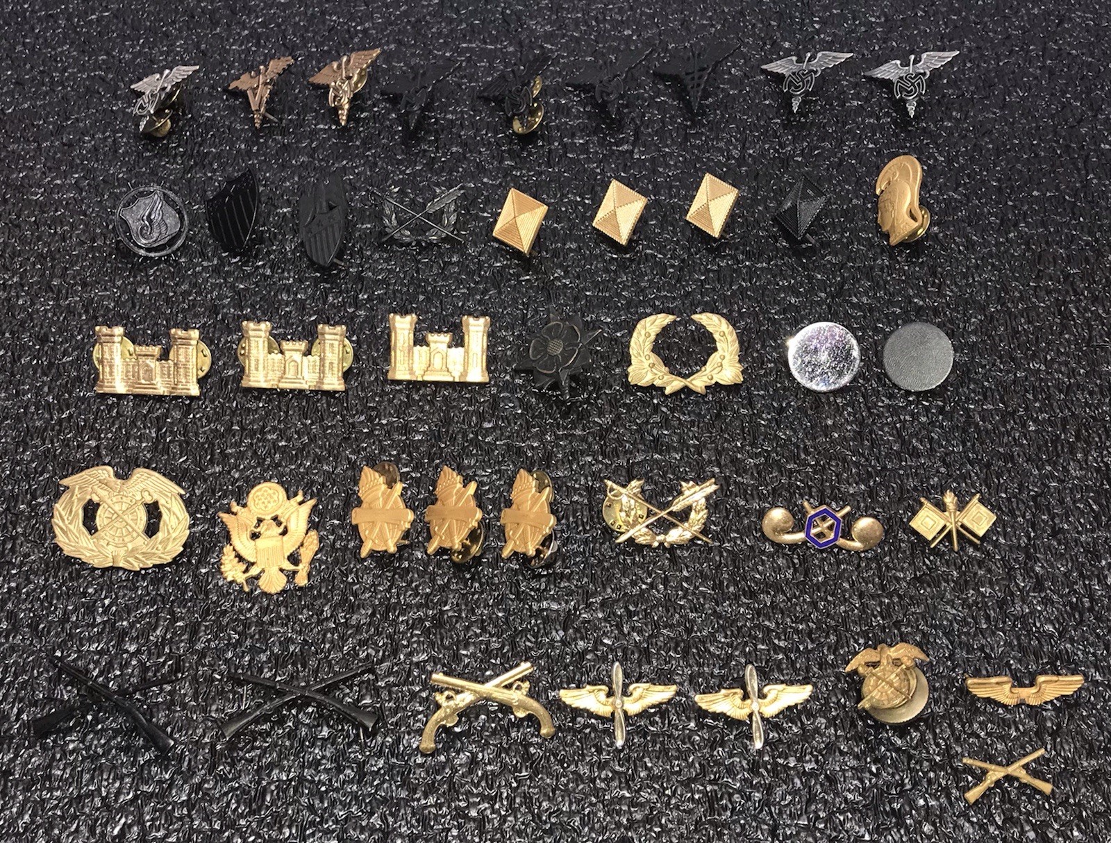 COLLAR DEVICES, U.S. GI SURPLUS, HUGE LOOSE LOT OF 41, VARIETY