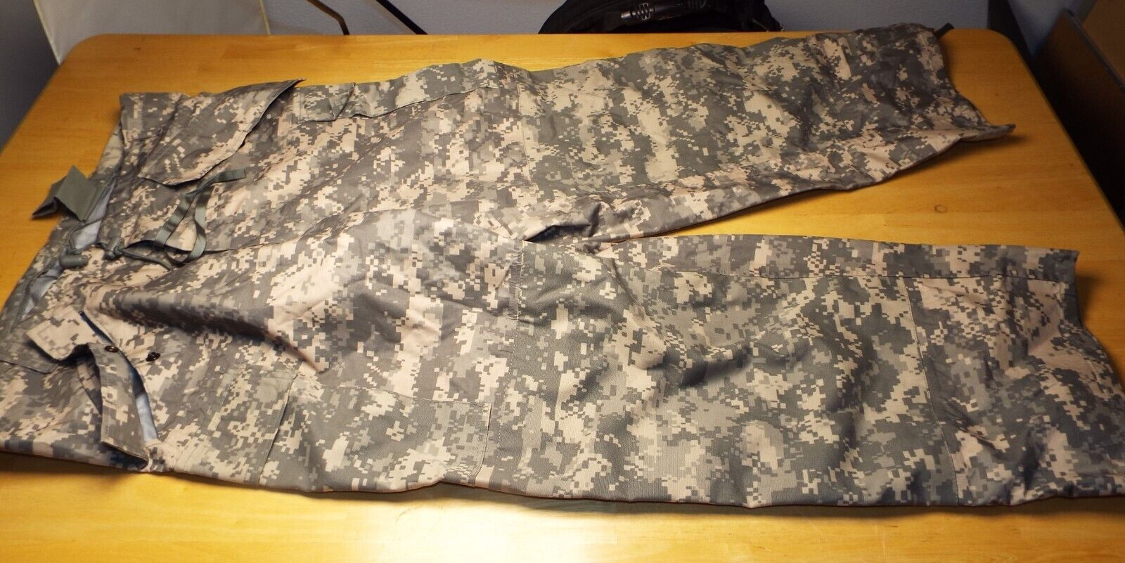US Army ACU Camo Trousers Cold Weather Size Medium Short