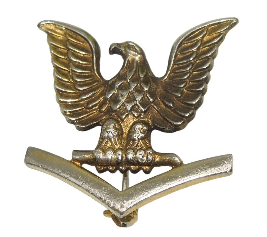 Original WWII US Navy GEMSCO Petty Officer 3rd Class Pin