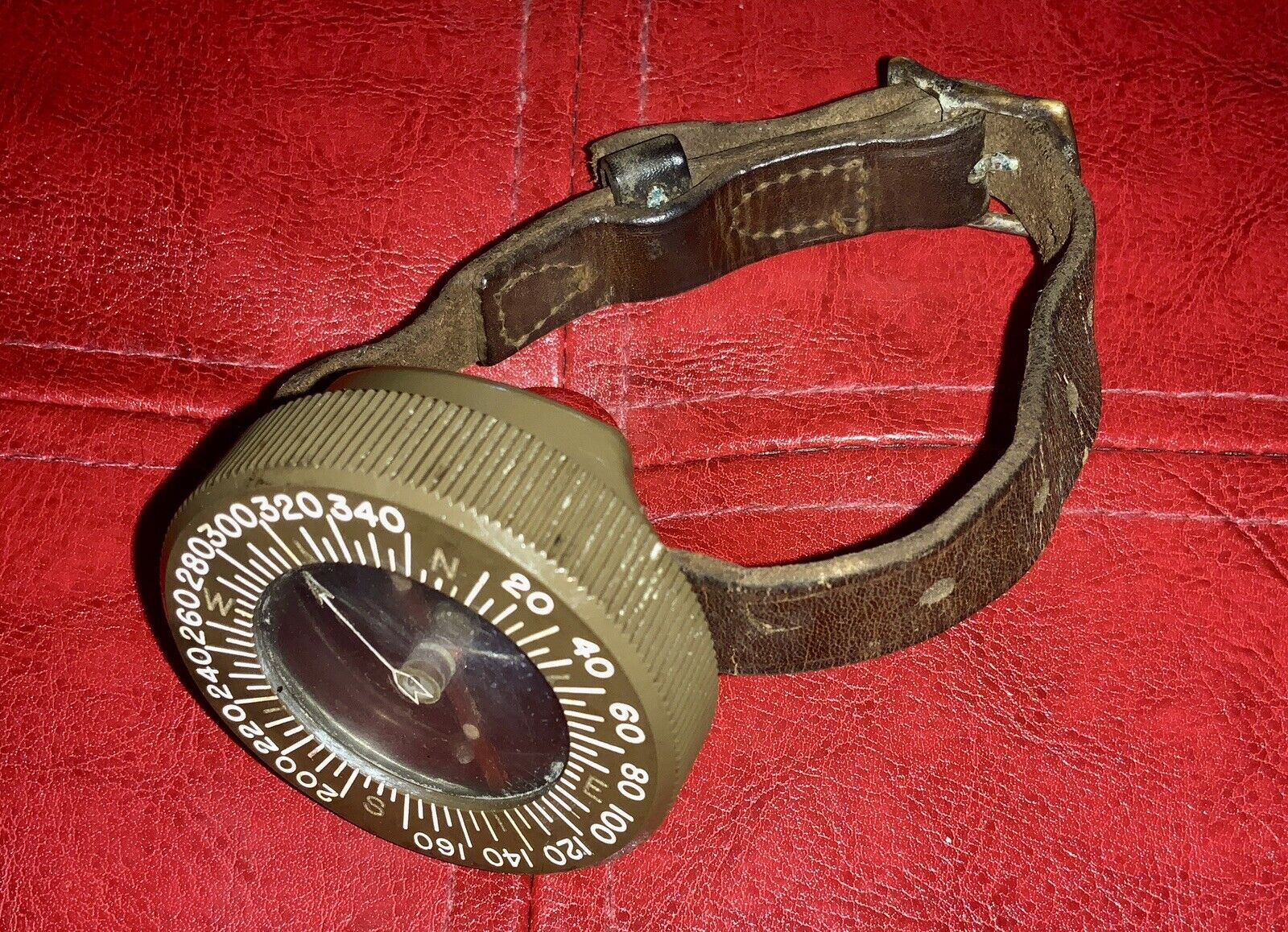Orig 1940's WWII U.S. Army Corps of Engineers Paratrooper Wrist Compass w/ strap