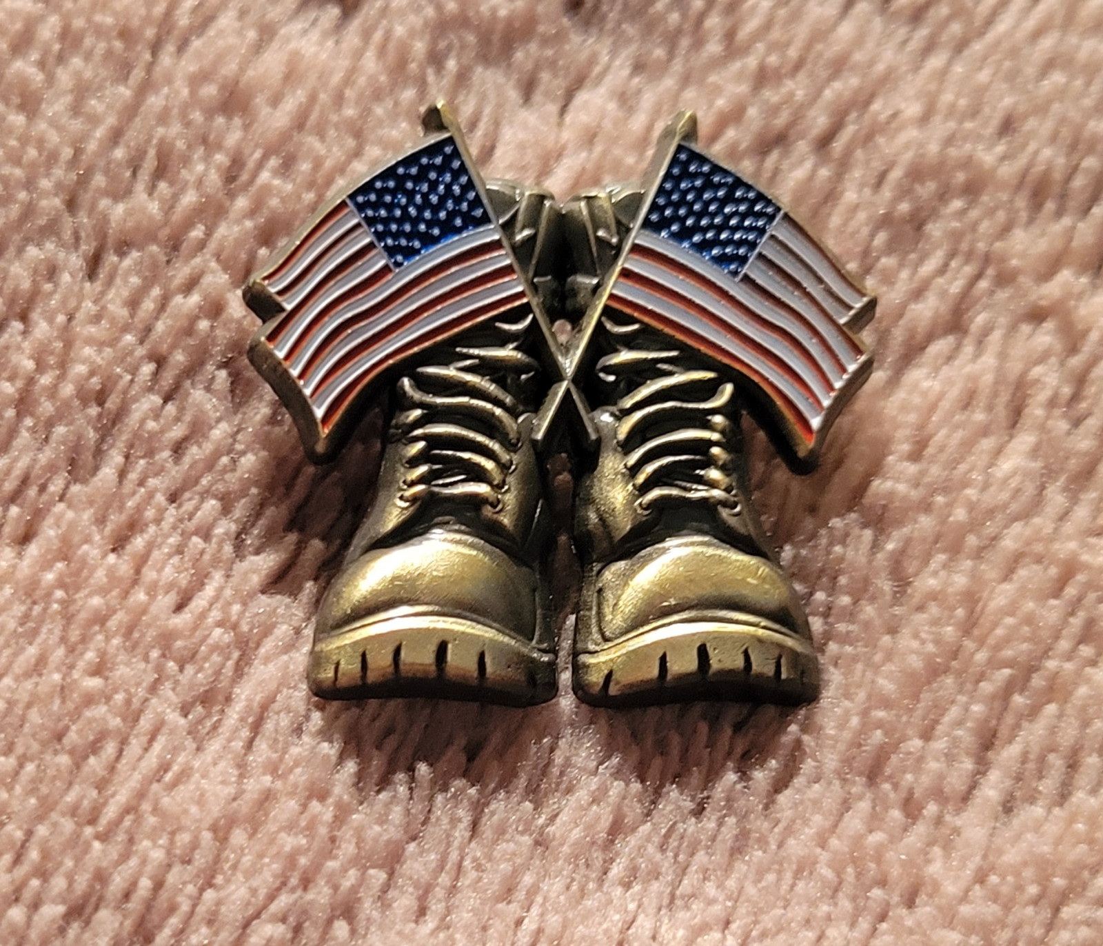 US Flags & Military Boots Pin - Patriotic Veteran VFW Jacket Vest Hat Pin - New