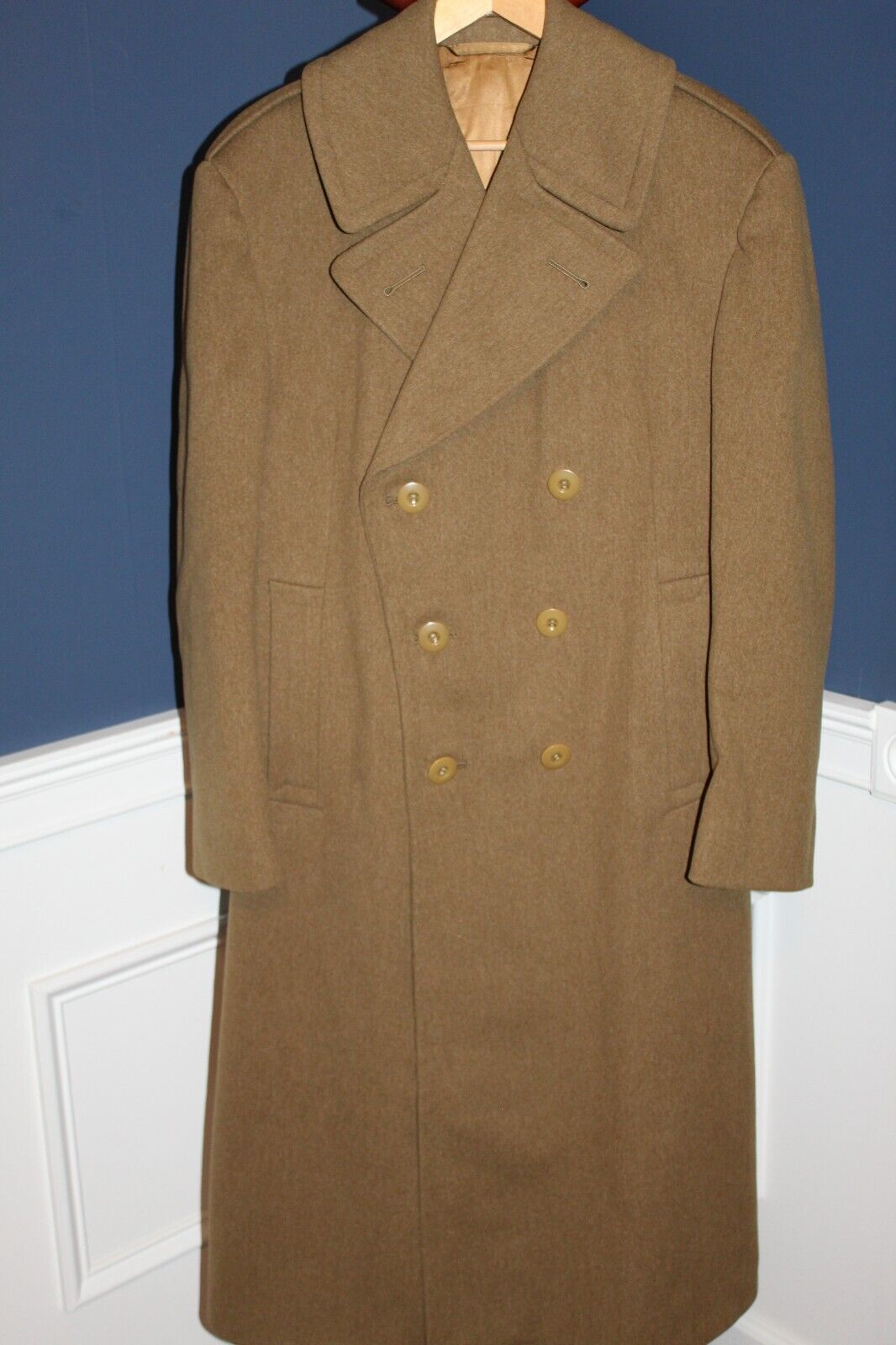 Scarce Original WW2 U.S. Army Officer\'s OD Wool Full Length Overcoat, 1942 d.