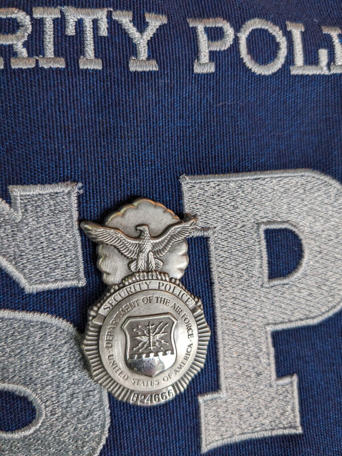 USAF AIR FORCE Mini SECURITY POLICE Numbered PIN 1983 