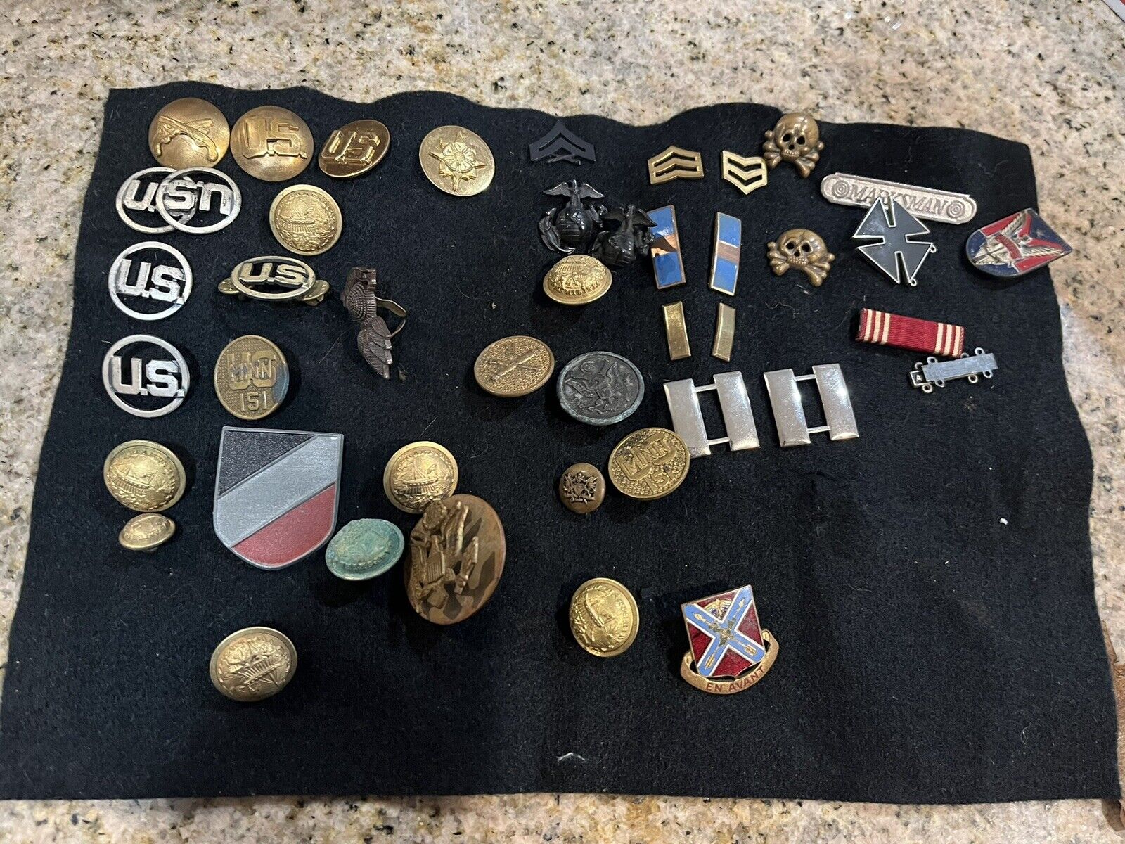 MILITARY MEDALS VARIOUS STYLES