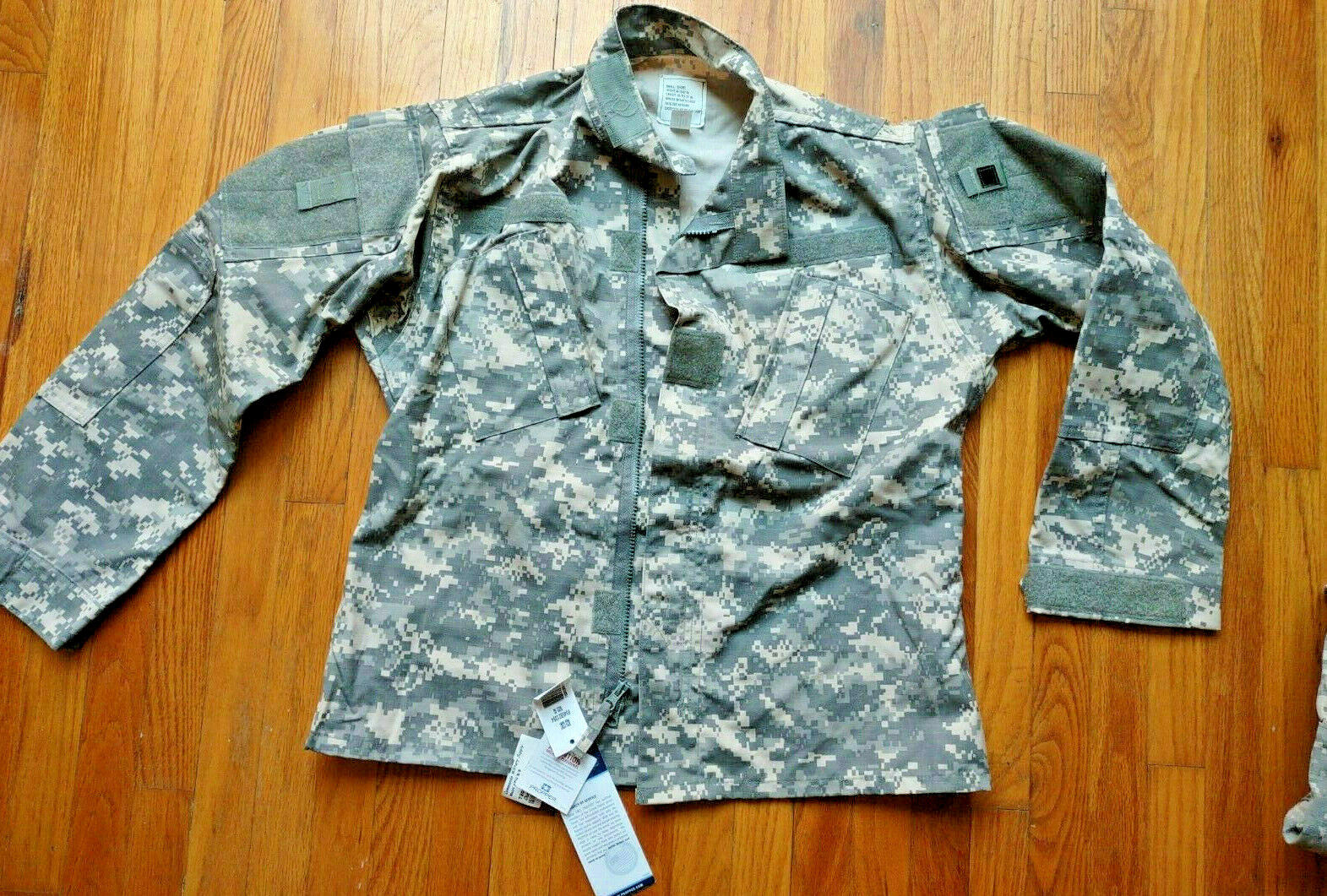 New US ARMY ACU DIGITAL SMALL Uniform Shirt TOP  CAMOUFLAGE New
