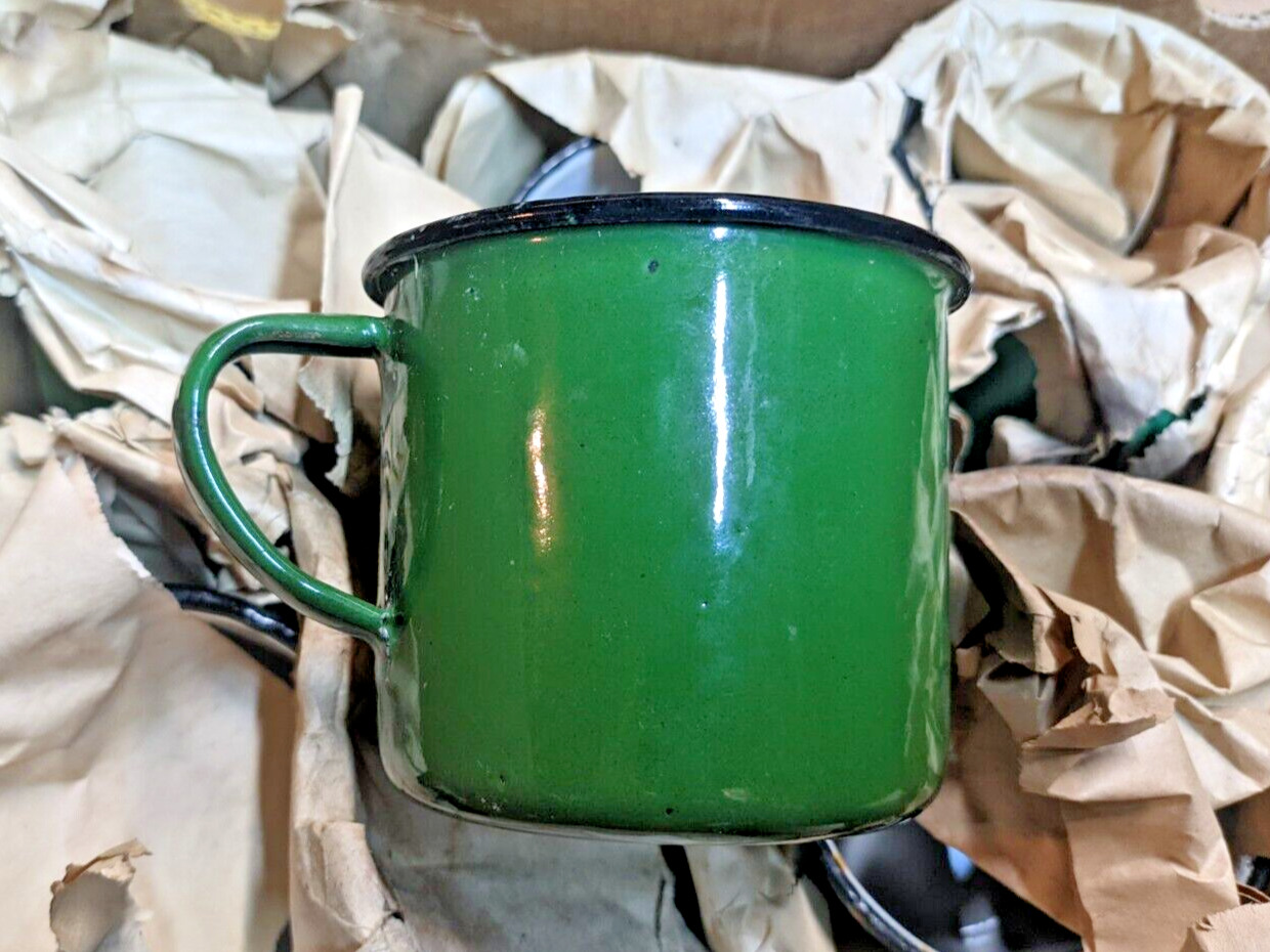 Original Enameled Cup Mug Russian Army USSR Soviet Soldier Green Metal 1PC NOS