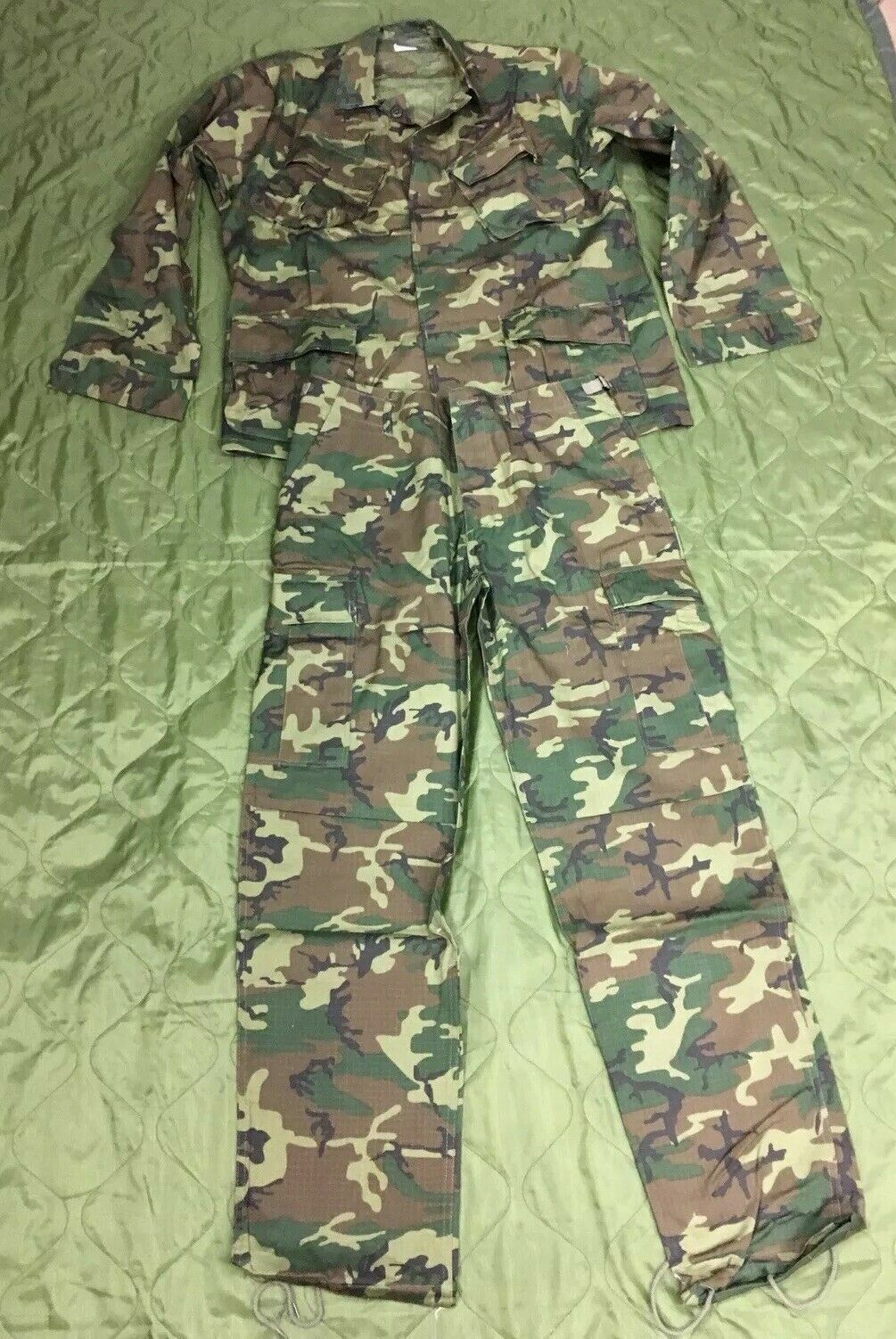   ( Extra Large) Vietnam ERDL Camouflage Uniform Set (Reproduction) 
