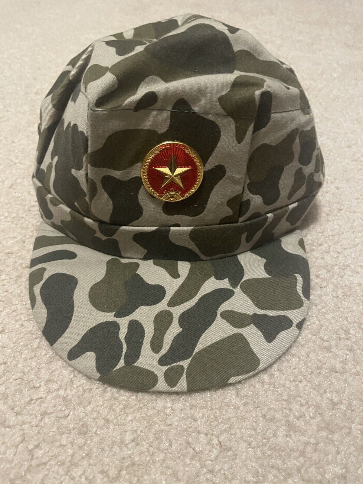 Modern Production Vietnamese Army SF Dac Cong Camouflage Cap With Badge 56