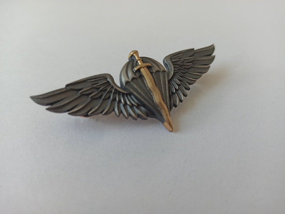 UKRAINIAN MILITARY QUALIFICATION BADGE AIRBORNE ASSAULT TROOPS OF UKRAINE. ДШВ